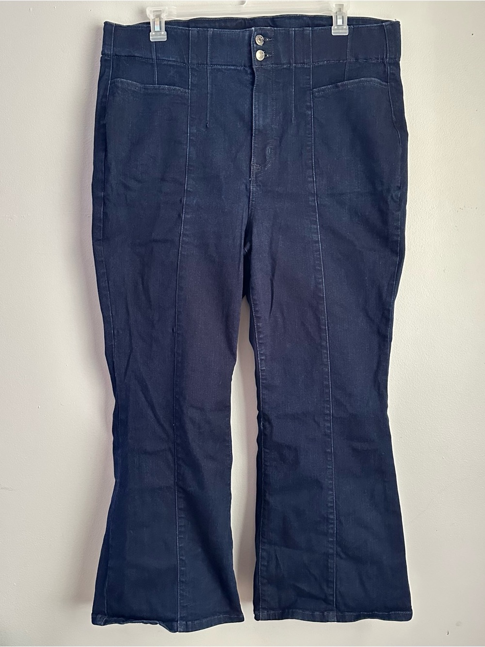 Torrid 22S bootcut flare jeans women’s 22 short dark wash